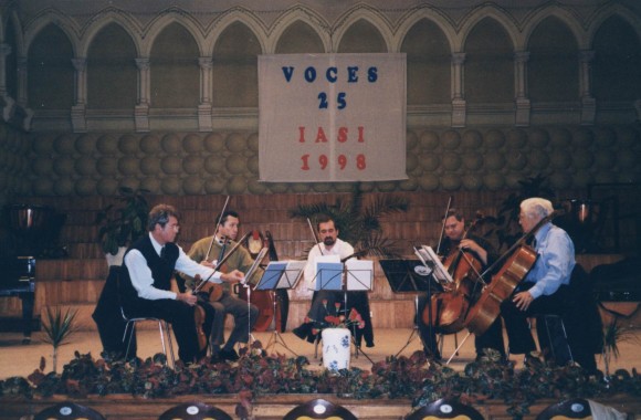 Voces98